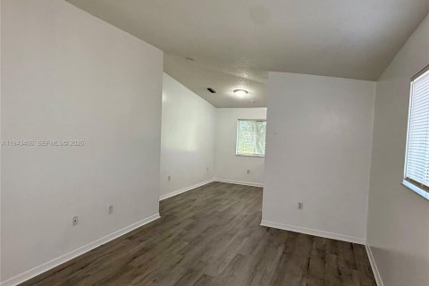 Condo in Homestead, Florida, 3 bedrooms  № 2000315 - photo 8