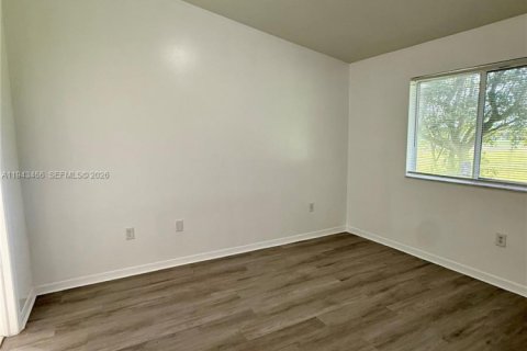 Condo in Homestead, Florida, 3 bedrooms  № 2000315 - photo 15