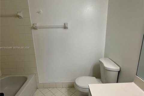 Condo in Homestead, Florida, 3 bedrooms  № 2000315 - photo 17