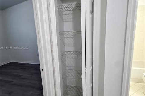 Condo in Homestead, Florida, 3 bedrooms  № 2000315 - photo 29