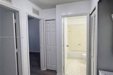 Condo in Homestead, Florida, 3 bedrooms  № 2000315 - photo 23