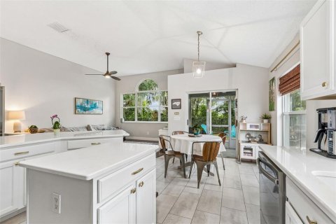 House in Wesley Chapel, Florida 3 bedrooms, 141.4 sq.m. № 2203452 - photo 16