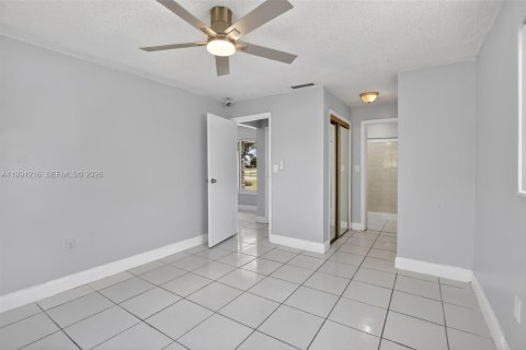 Casa en alquiler en Sunrise, Florida, 2 dormitorios, 119.1 m2 № 2057553 - foto 29