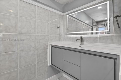 Casa en alquiler en Sunrise, Florida, 2 dormitorios, 119.1 m2 № 2057553 - foto 26