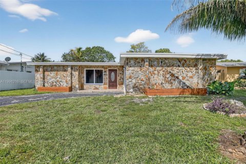 Casa en Sunrise, Florida 2 dormitorios, 119.1 m2 № 2057553