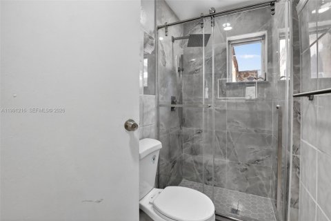 Casa en alquiler en Sunrise, Florida, 2 dormitorios, 119.1 m2 № 2057553 - foto 25