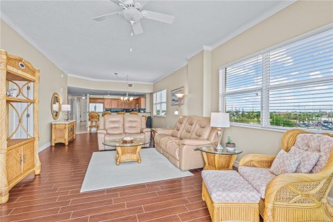 Condo in New Smyrna Beach, Florida, 3 bedrooms  № 2284021 - photo 11