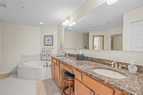 Condo in New Smyrna Beach, Florida, 3 bedrooms  № 2284021 - photo 27