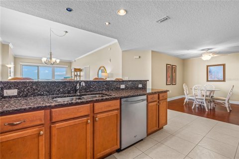 Condo in New Smyrna Beach, Florida, 3 bedrooms  № 2284021 - photo 21