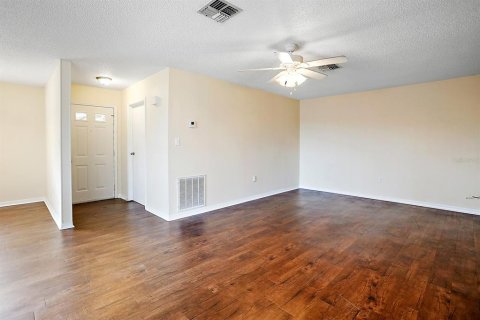 Duplex in Leesburg, Florida 2 bedrooms, 86.68 sq.m. № 1758071 - photo 18