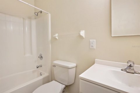 Duplex in Leesburg, Florida 2 bedrooms, 86.68 sq.m. № 1758071 - photo 21