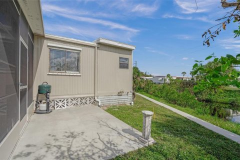 Apartment in North Port, Florida 2 bedrooms, 67.63 sq.m. № 2218514 - photo 28