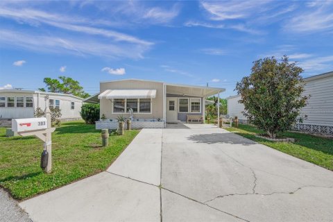 Apartment in North Port, Florida 2 bedrooms, 67.63 sq.m. № 2218514 - photo 2