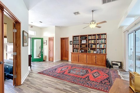 House in Inglis, Florida 3 bedrooms, 214.79 sq.m. № 1720796 - photo 12