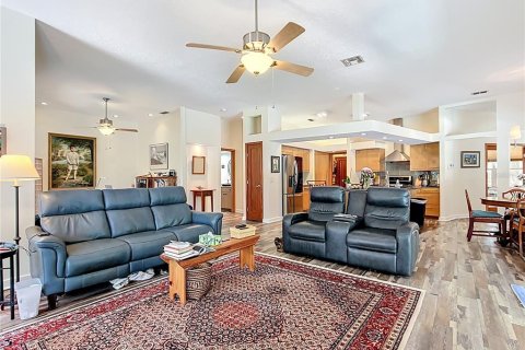 House in Inglis, Florida 3 bedrooms, 214.79 sq.m. № 1720796 - photo 23