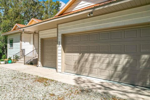 House in Inglis, Florida 3 bedrooms, 214.79 sq.m. № 1720796 - photo 6