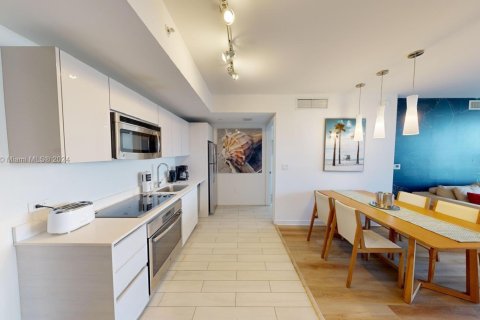 Купить кондоминиум в Халландейл-Бич, Флорида 2 спальни, 95.5м2, № 1984809 - фото 4