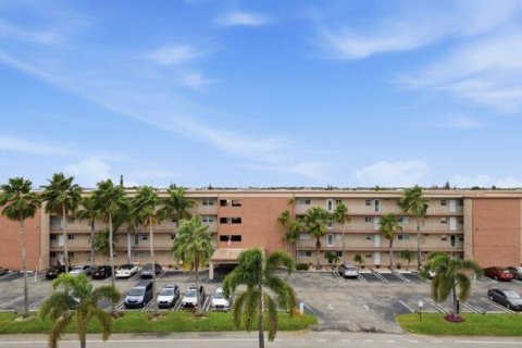 Condo in Boynton Beach, Florida, 2 bedrooms № 2154674 - photo 10