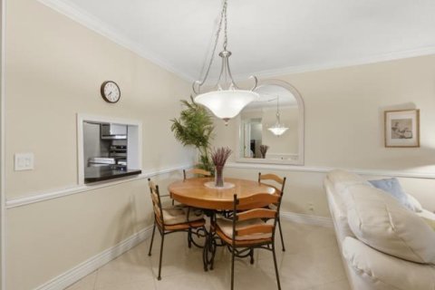 Condo in Boynton Beach, Florida, 2 bedrooms № 2154674 - photo 5
