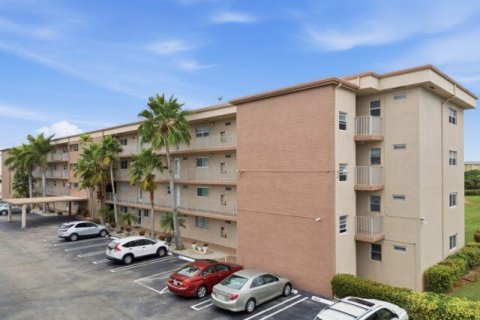 Condo in Boynton Beach, Florida, 2 bedrooms № 2154674 - photo 11