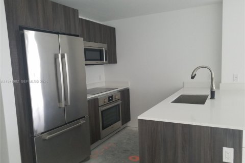 Condo in Miami, Florida, 1 bedroom  № 2033498 - photo 5