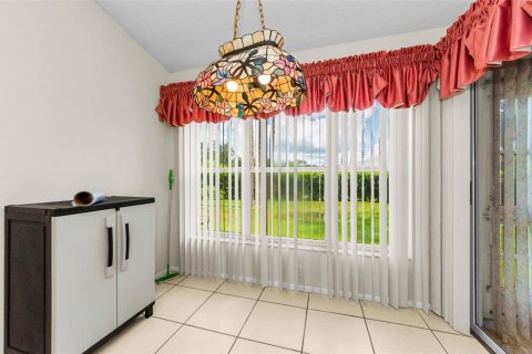 House in New Port Richey, Florida 2 bedrooms, 119.1 sq.m. № 1828390 - photo 23