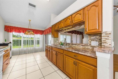 House in New Port Richey, Florida 2 bedrooms, 119.1 sq.m. № 1828390 - photo 19