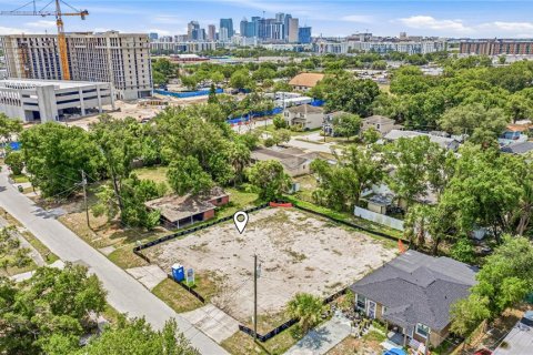 Casa en venta en Tampa, Florida, 4 dormitorios, 288 m2 № 2135181 - foto 1