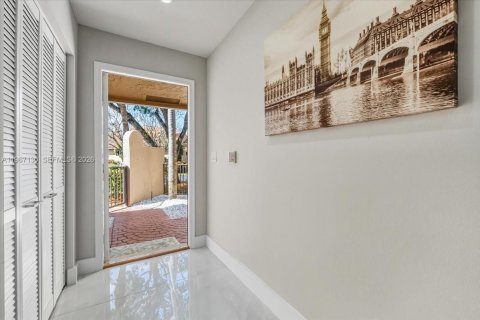 Adosado en venta en Boca Raton, Florida, 2 dormitorios № 2028649 - foto 3