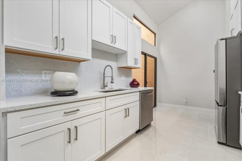 Adosado en venta en Boca Raton, Florida, 2 dormitorios № 2028649 - foto 13