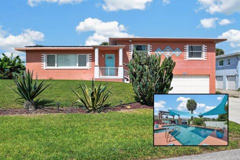 House in Daytona Beach, Florida 3 bedrooms, 170.57 sq.m. № 2339820