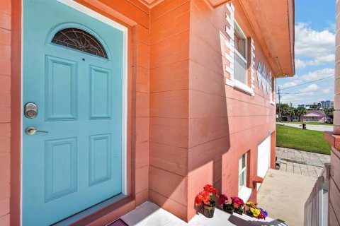 Villa ou maison à vendre à Daytona Beach, Floride: 3 chambres, 170.57 m2 № 2339820 - photo 2
