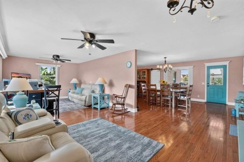 Villa ou maison à vendre à Daytona Beach, Floride: 3 chambres, 170.57 m2 № 2339820 - photo 5
