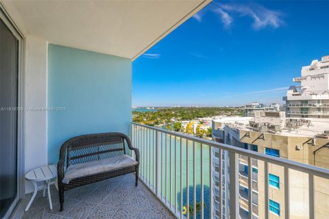 Copropriété à louer à Miami Beach, Floride: 1 chambre, 79.43 m2 № 1977269 - photo 25