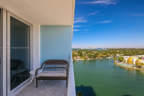 Copropriété à louer à Miami Beach, Floride: 1 chambre, 79.43 m2 № 1977269 - photo 26