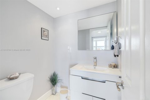 Copropriété à louer à Miami Beach, Floride: 1 chambre, 79.43 m2 № 1977269 - photo 13