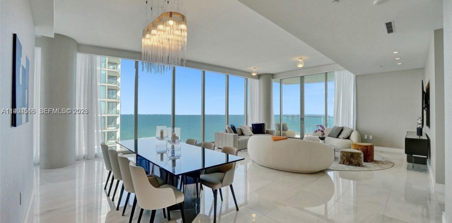 Кондоминиум с 4 спальнями в Санни-Айлс-Бич, Флорида № 2066266