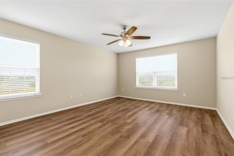 Townhouse in Tampa, Florida 3 bedrooms, 174.66 sq.m. № 2210959 - photo 6
