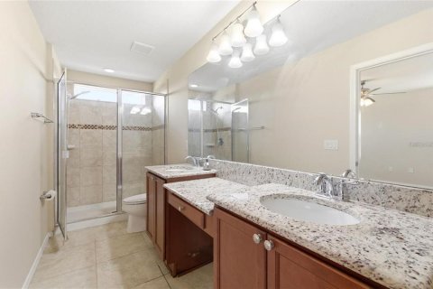 Townhouse in Tampa, Florida 3 bedrooms, 174.66 sq.m. № 2210959 - photo 8