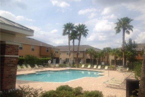 Townhouse in Tampa, Florida 3 bedrooms, 174.66 sq.m. № 2210959 - photo 18