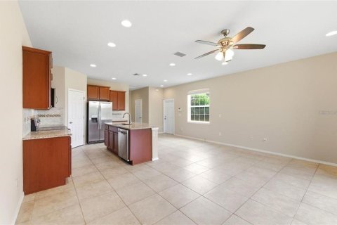 Townhouse in Tampa, Florida 3 bedrooms, 174.66 sq.m. № 2210959 - photo 4