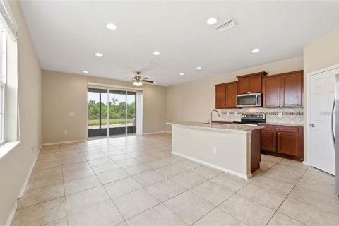 Townhouse in Tampa, Florida 3 bedrooms, 174.66 sq.m. № 2210959 - photo 2