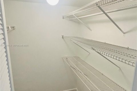 Condo in Davie, Florida, 2 bedrooms № 1988234 - photo 19