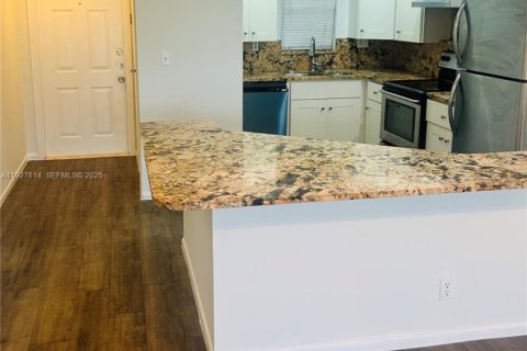 Condo in Davie, Florida, 2 bedrooms № 1988234 - photo 3