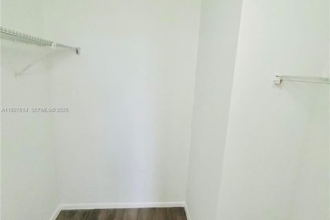 Condo in Davie, Florida, 2 bedrooms № 1988234 - photo 27