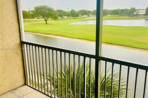 Condo in Davie, Florida, 2 bedrooms № 1988234 - photo 30