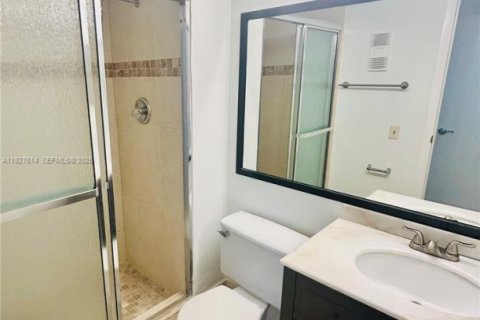 Condo in Davie, Florida, 2 bedrooms № 1988234 - photo 22