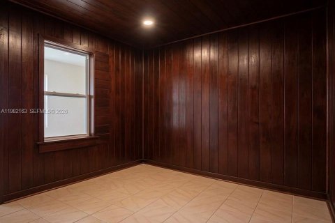 Купить виллу или дом в Хомстед, Флорида 5 спален, 198.07м2, № 2049911 - фото 12