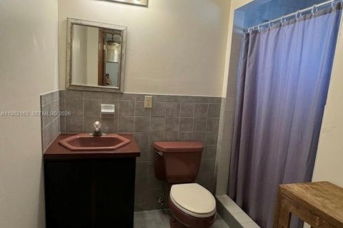 Купить виллу или дом в Хомстед, Флорида 5 спален, 198.07м2, № 2049911 - фото 8