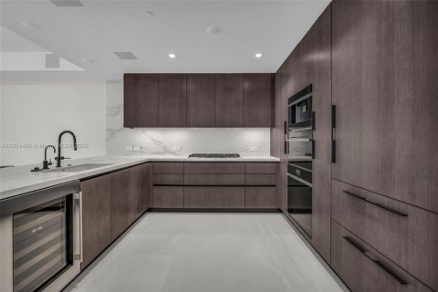 Купить кондоминиум в Помпано-Бич, Флорида 3 спальни, 240.52м2, № 1970563 - фото 6